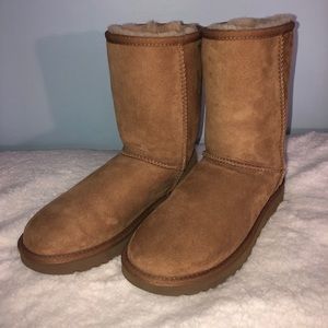 UGG Classic Short Boot chestnut